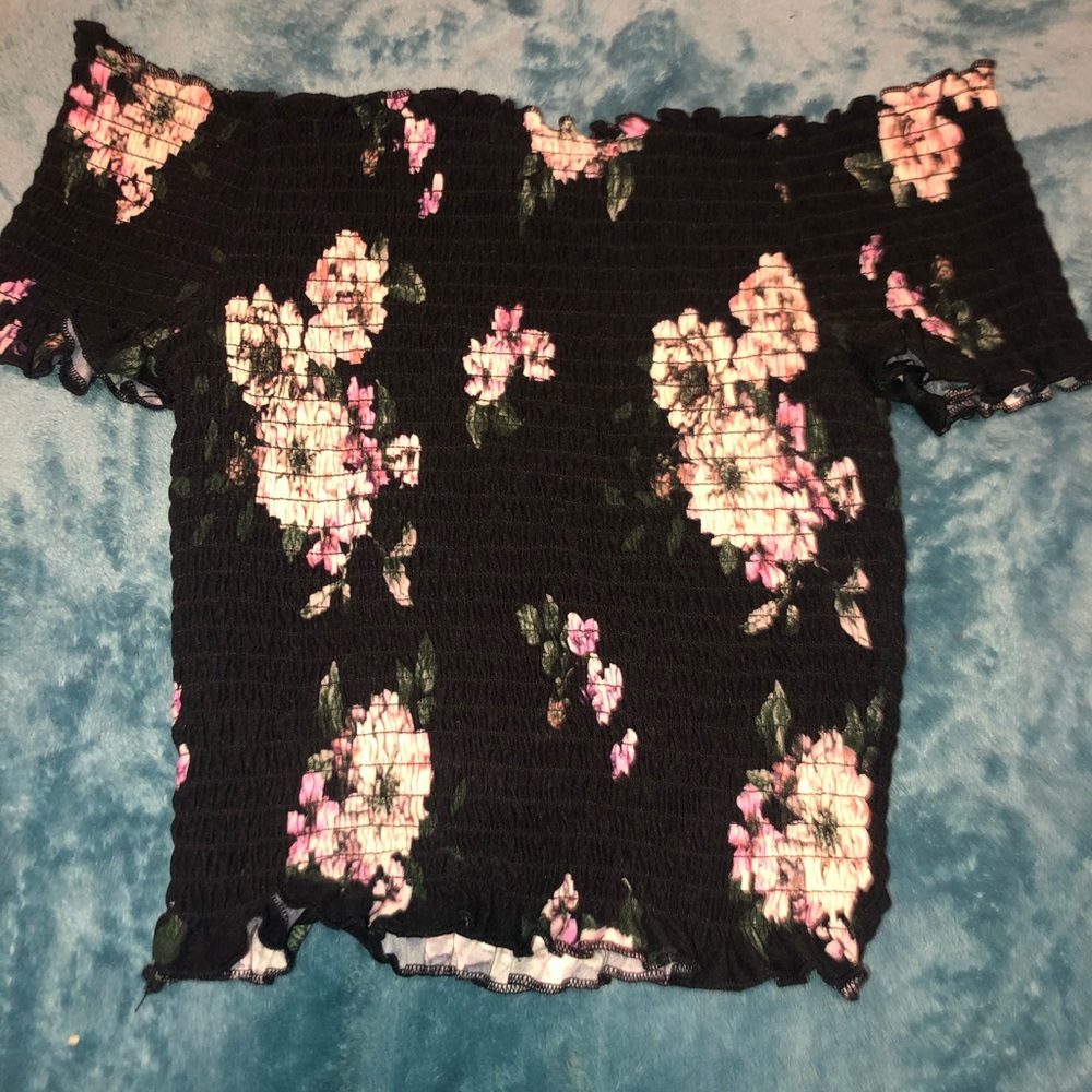 Ribbed off the shoulders crop top